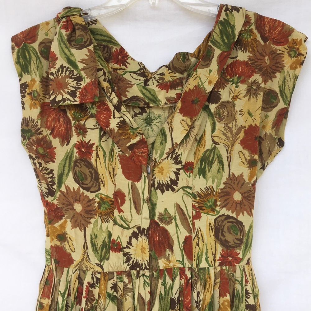 1940s/1950s Genuine Vintage Swing Dress - Picture 7 of 15